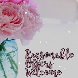 🩷Thank you for being here! Bundle your likes and I’ll send you a great offer🩷